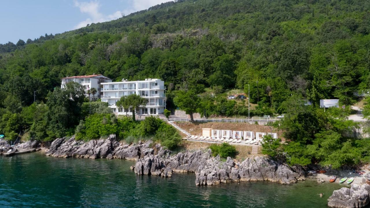 Boutique Hotel Acacia Lovran Buitenkant foto