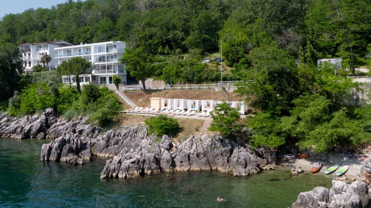 Boutique Hotel Acacia Lovran Buitenkant foto