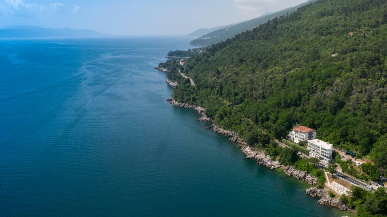 Boutique Hotel Acacia Lovran Buitenkant foto