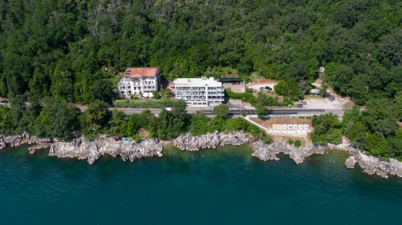 Boutique Hotel Acacia Lovran Buitenkant foto